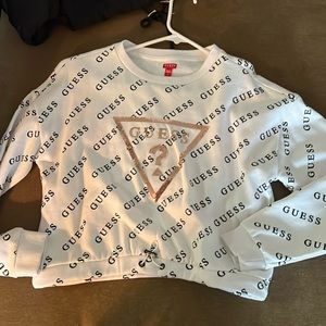 Women’s Guess Sweatshirt.